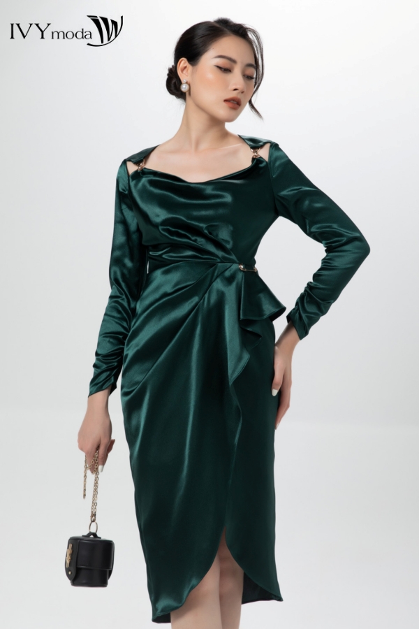 Đầm xếp cut-out IVY moda MS 48B9143