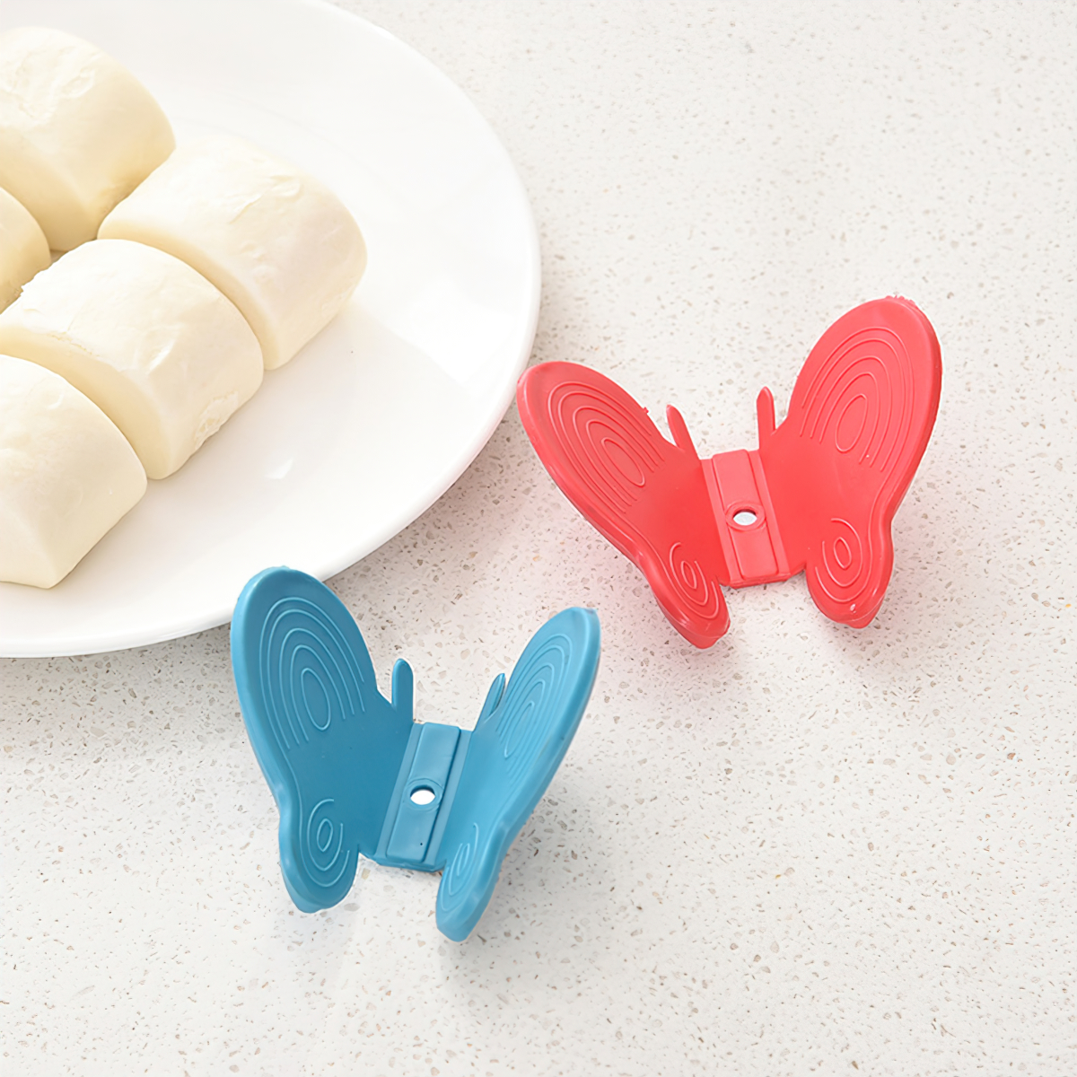 Kẹp bát đĩa bằng nồi silicone hình cánh bướm chống trượt & cách nhiệt GA625