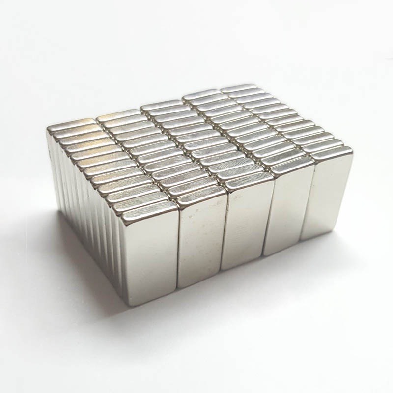 Nam châm đất hiếm 20x10x3mm loại nam châm vĩnh cửu giá 1 viên