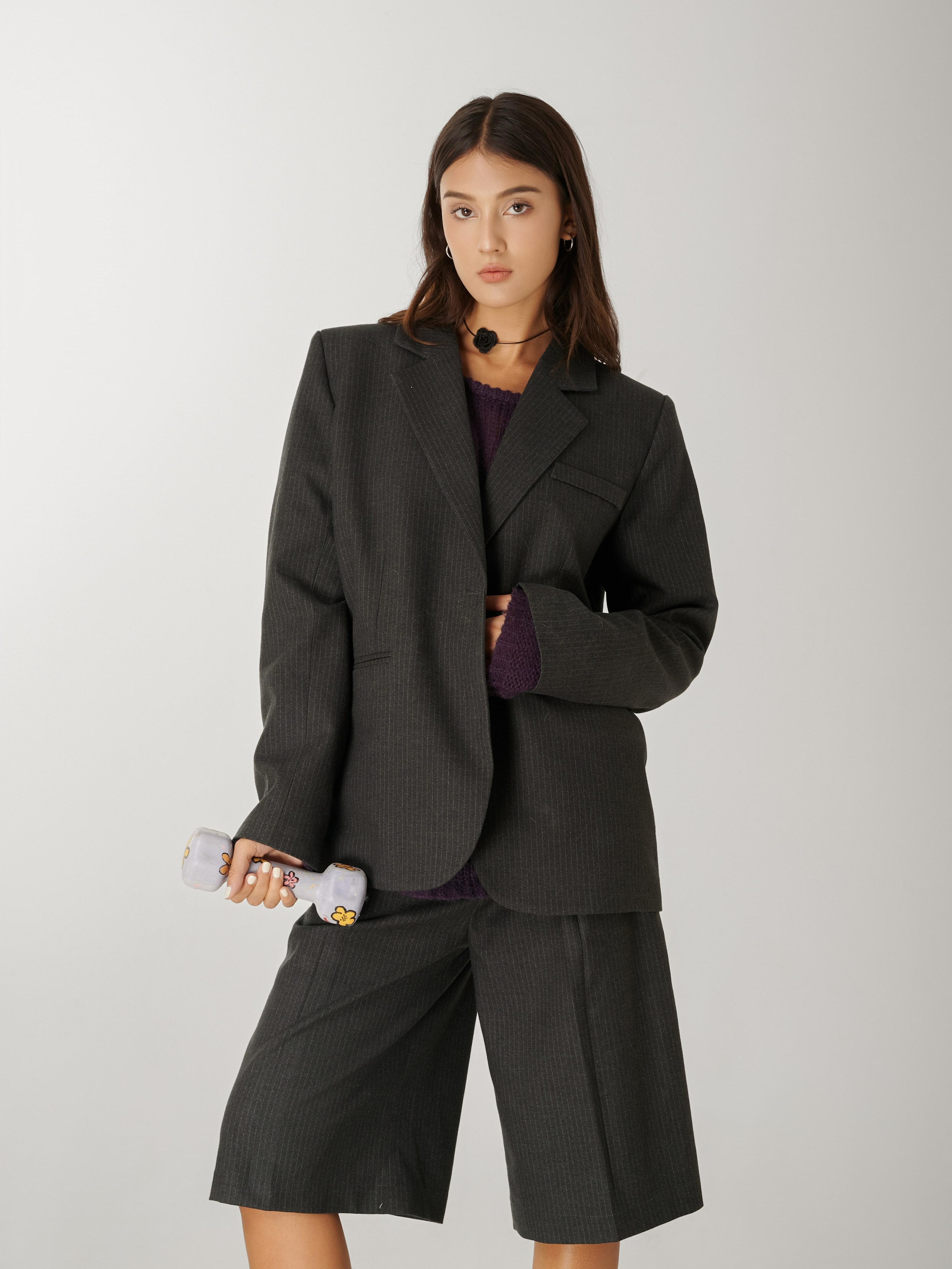 Áo blazer nữ oversize boxy có đệm vai Oversized Boxy Blazer - oula studios