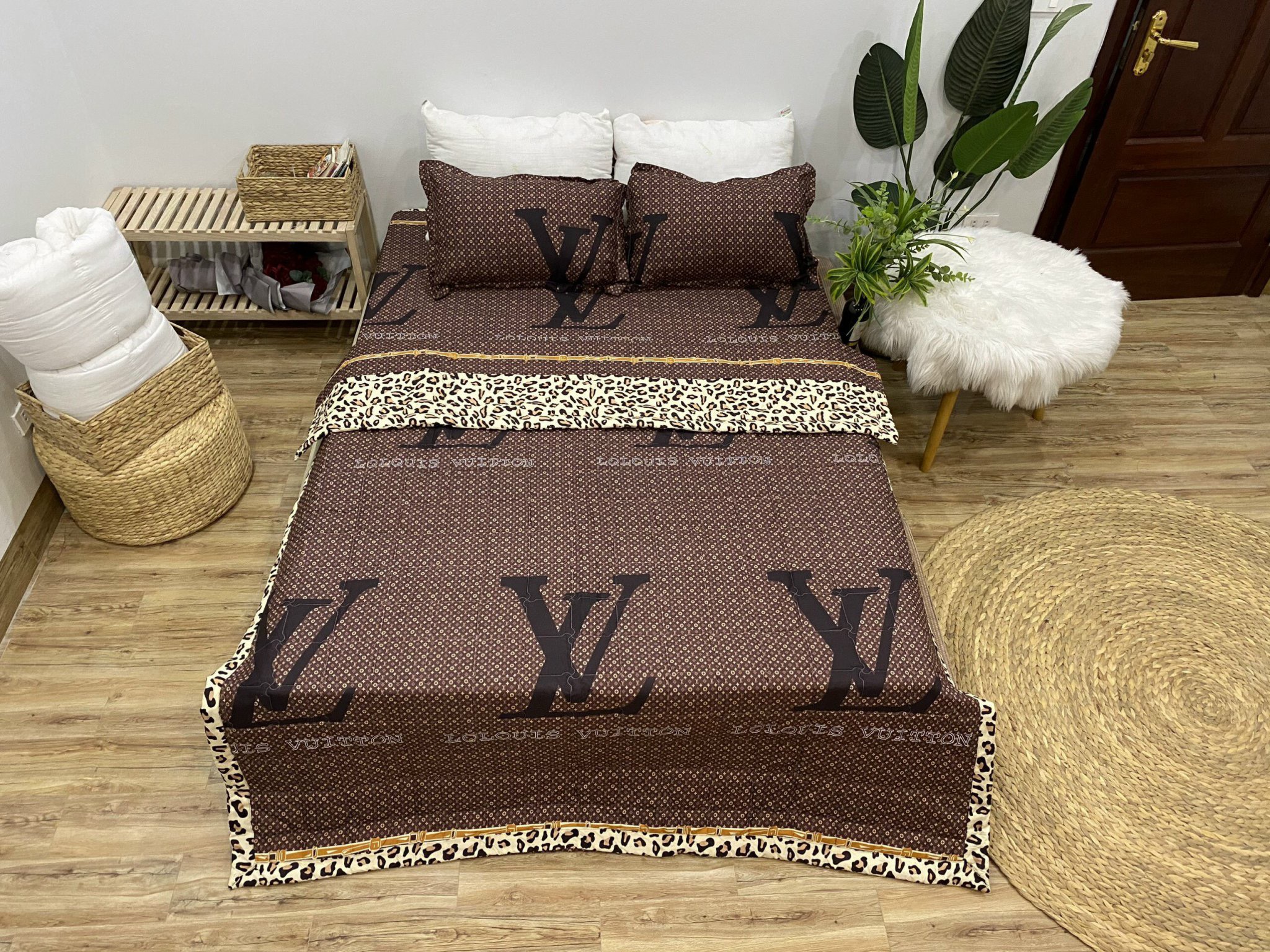 Bộ Chăn Ga Gối Combo 5 Món Nhiều Mẫu Lựa Chọn , Chất Liệu Bền Đẹp, Không Phai, Không Xù, Mẫu Mã Kích Cỡ Đa Dạng