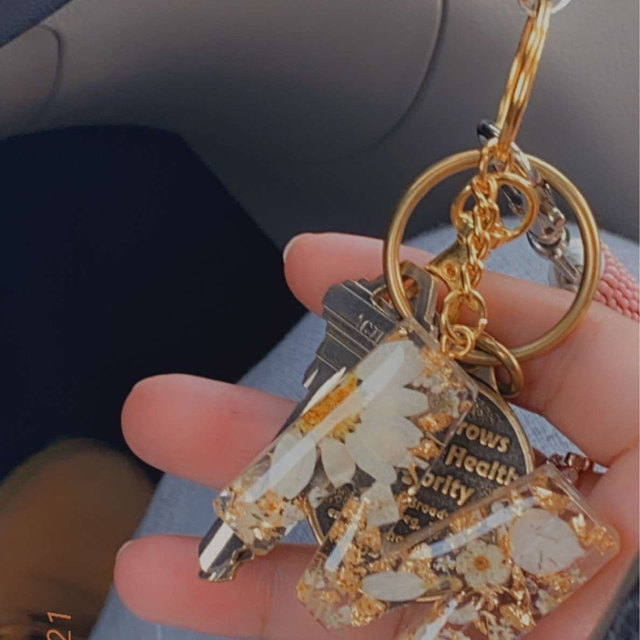 Móc khóa handmade resin theo yêu cầu