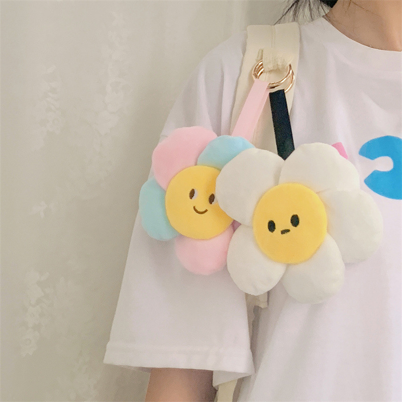 Fashion%20Plush%20Sun%20Flower%20Car%20Key%20Chains%20Women%20Ladies%20Bag%20Pendant%20Keyring%20Accessories%20Gift%20JUE%20-%20Image%202