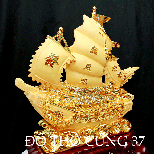 Thuyền buồm phong thủy thuận buồm xuôi gió