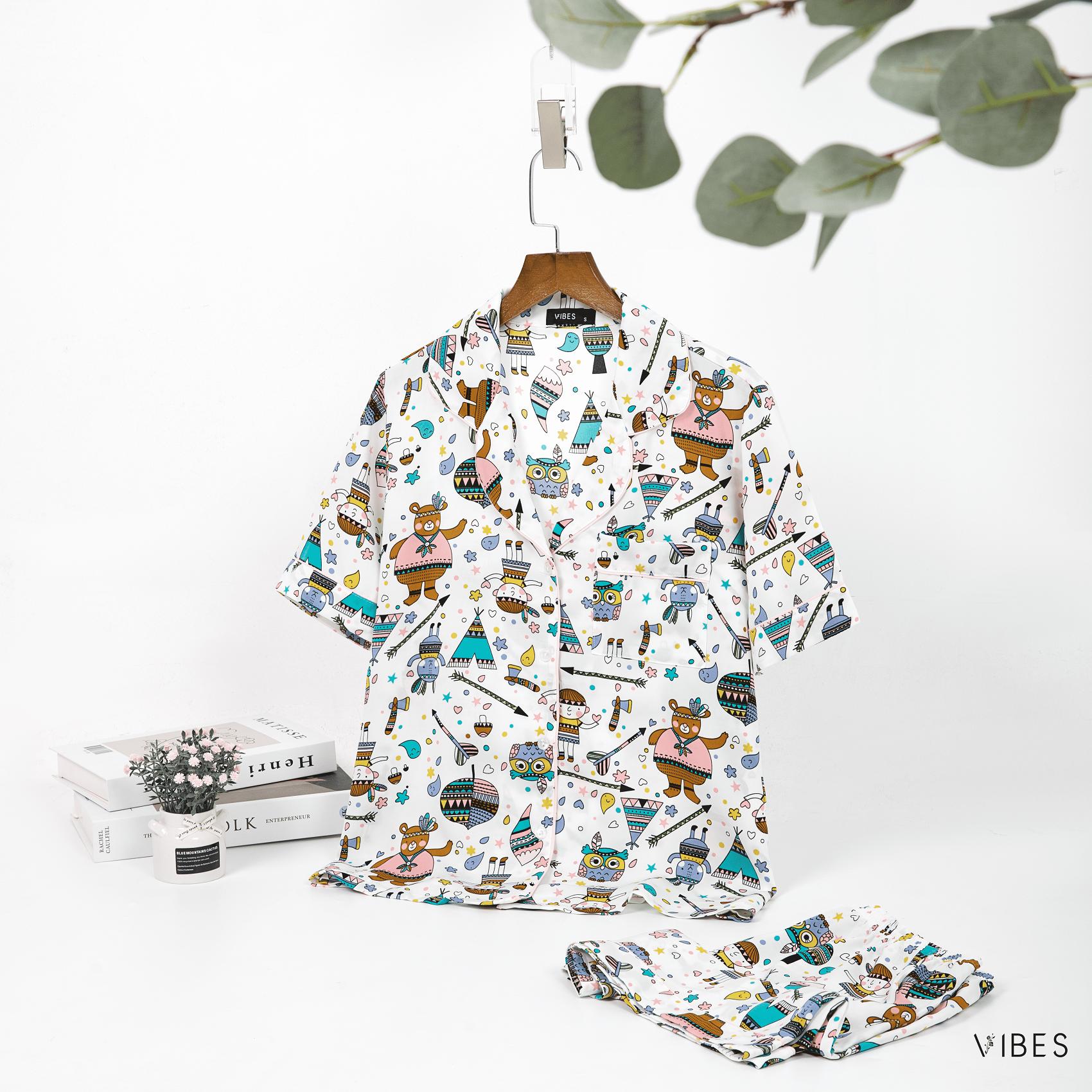 Vibes Women's Home Wear Set: Mango Silk Short Pajamas with Many Patterns, Cool and Lightweight Material, No Wrinkles.