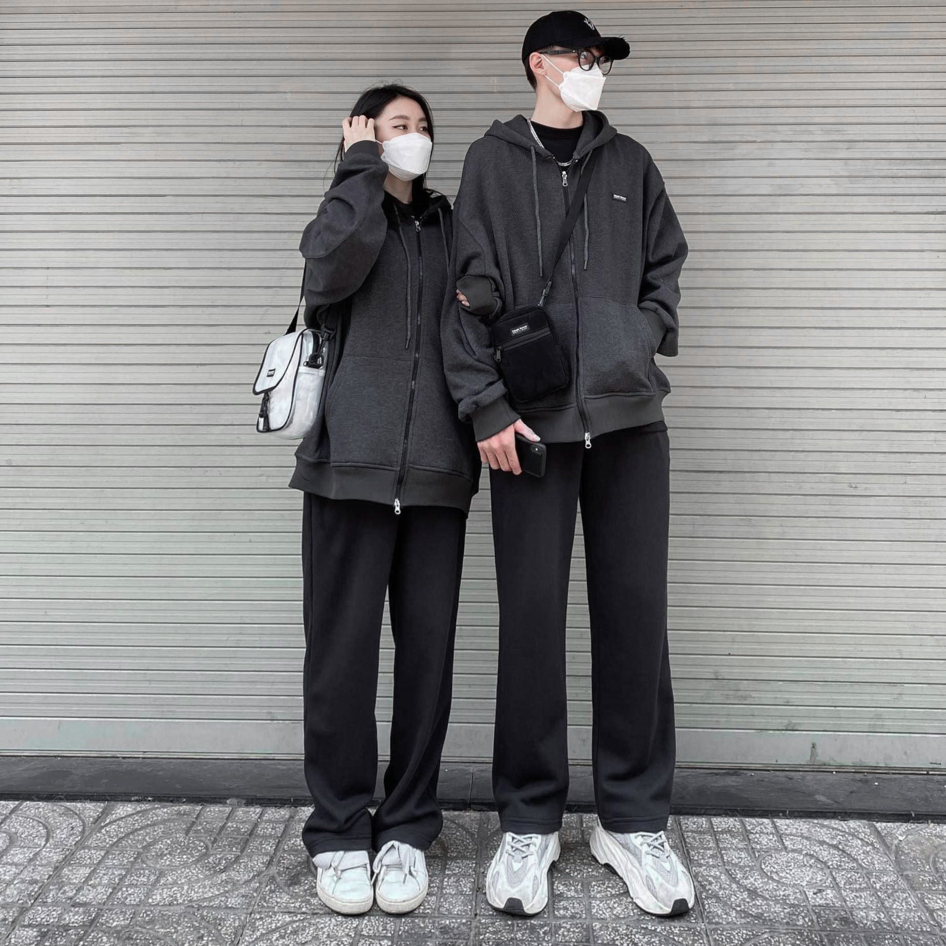 Áo Khoác OVERSIZE FRIENDSFOREVER ZIP HOODIE