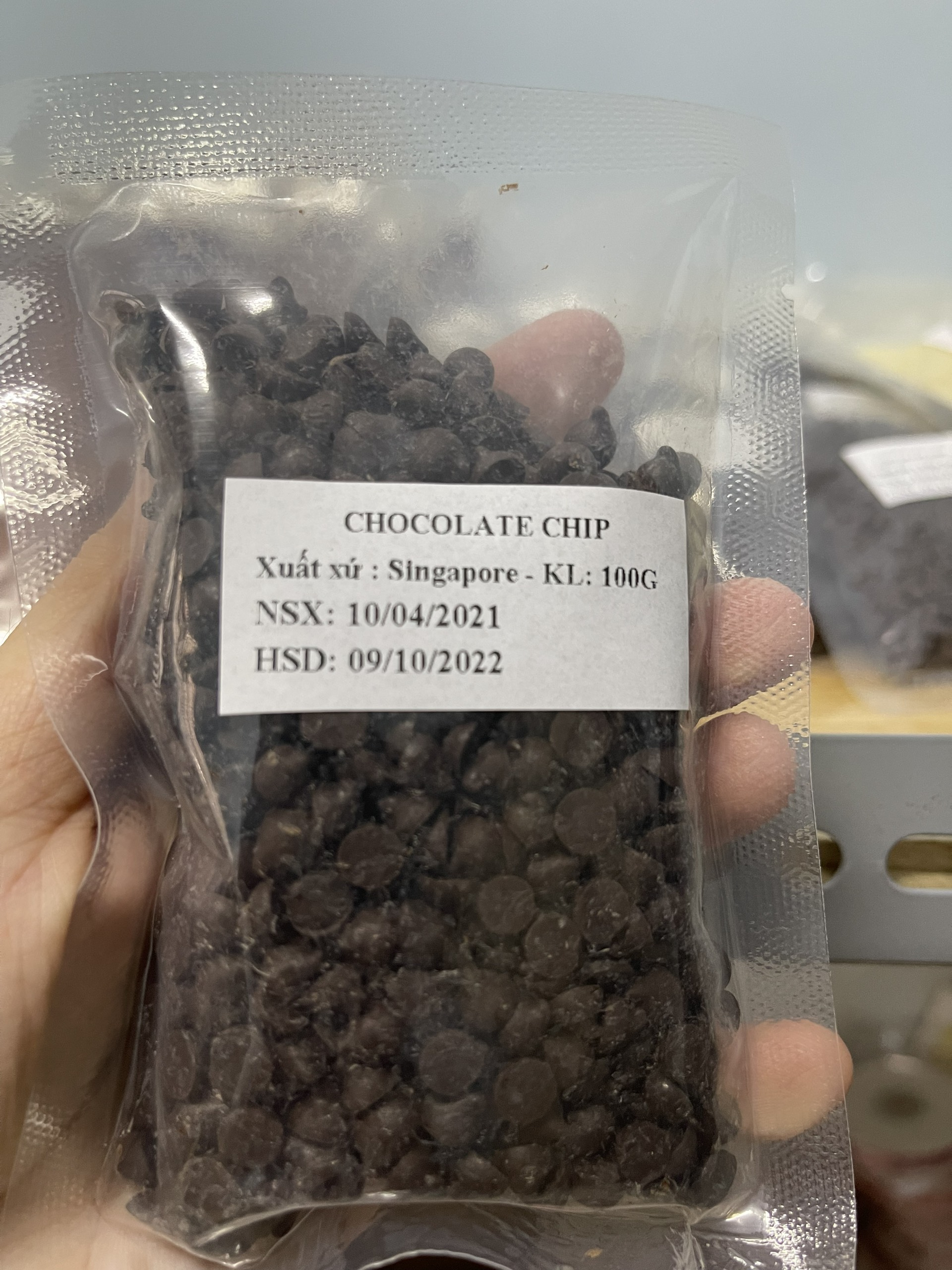 Socola chip đen lớn Singapore - gói 100g