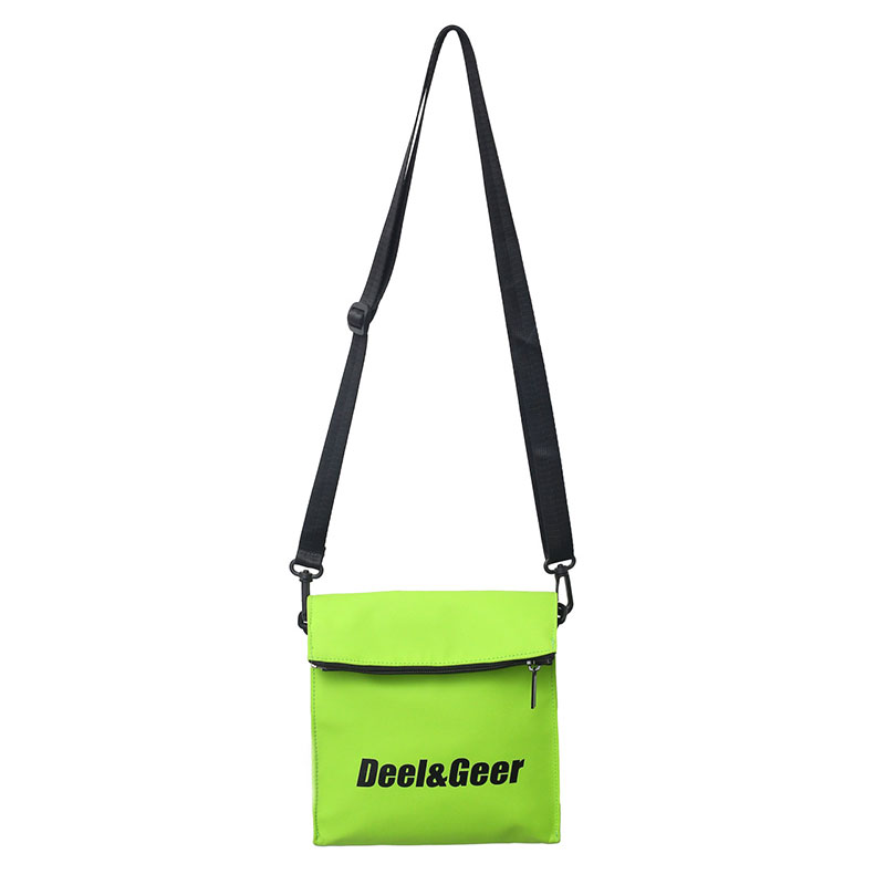 ARCTIC HUNTER Men's crossbody bag fashion casual Japanese men's bag sports style square bag