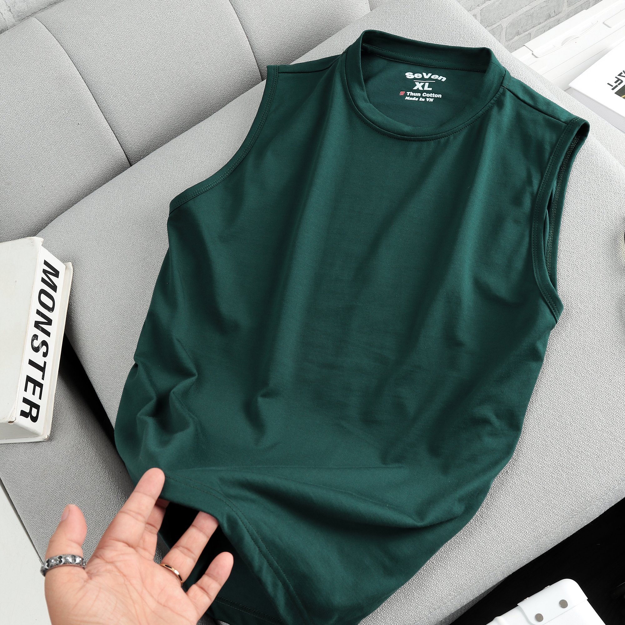 Bassic Men's Sleeveless T-Shirt