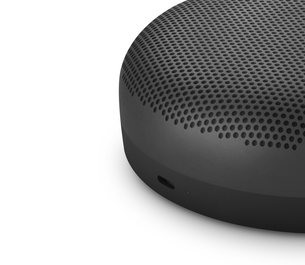 Beosound A1 2nd Gen - Loa Bluetooth nhỏ gọn chống nước