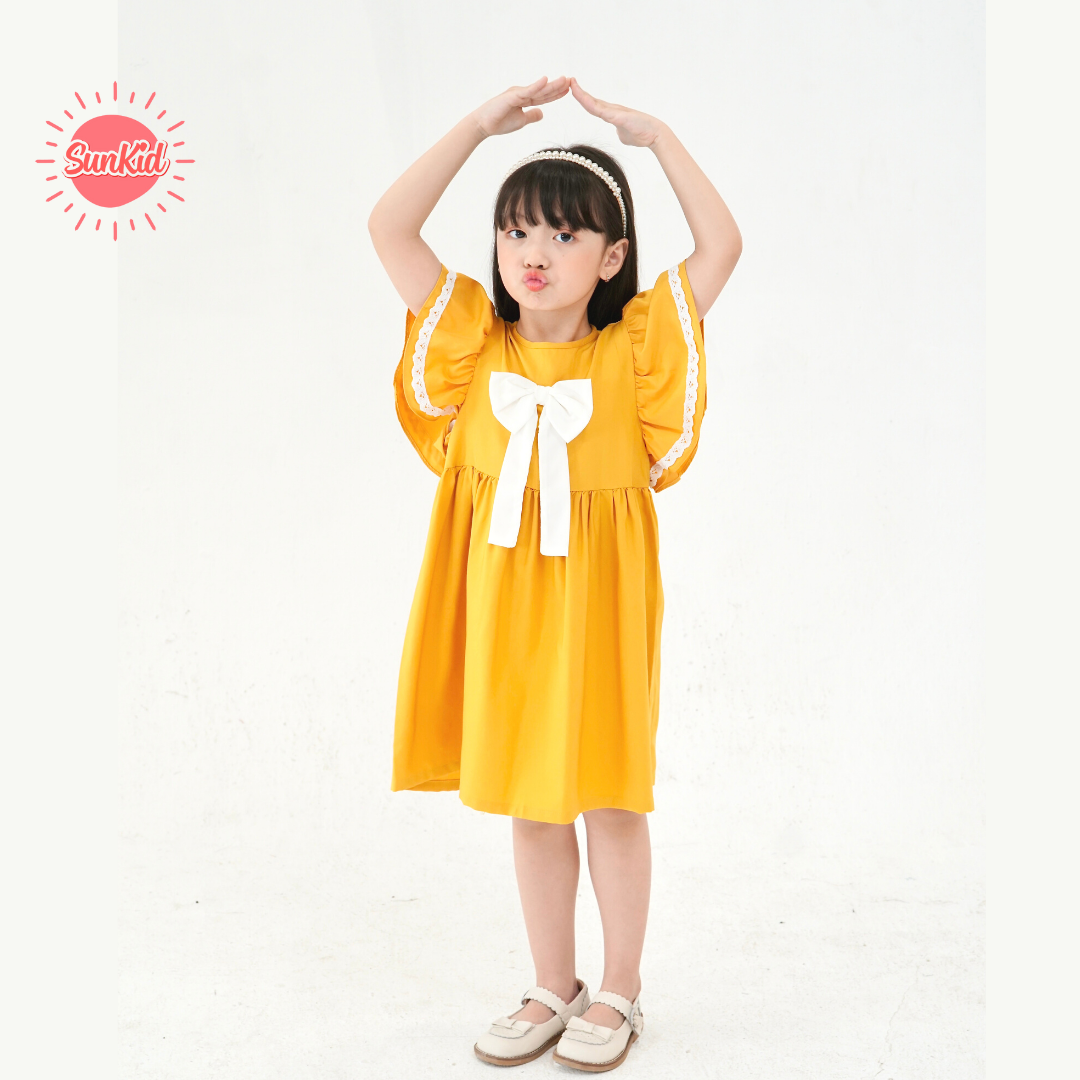 Váy đầm bé gái dáng suông đính nơ trắng vải trượt nhật Sunkid NN1 màu vàng size trẻ em 4-12 tuổi – SunKid , SKU-1800804134_VNAMZ-8096155193 – lazada.vn 🛒Top1Shop🛒 🇻🇳Top1Vietnam🇻🇳 🛍🛒 🇻🇳🇻🇳🇻🇳🛍🛒