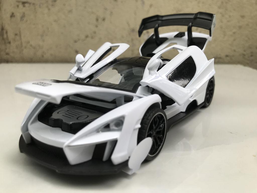 Mô hình xe Mclaren SENNA - 1:32