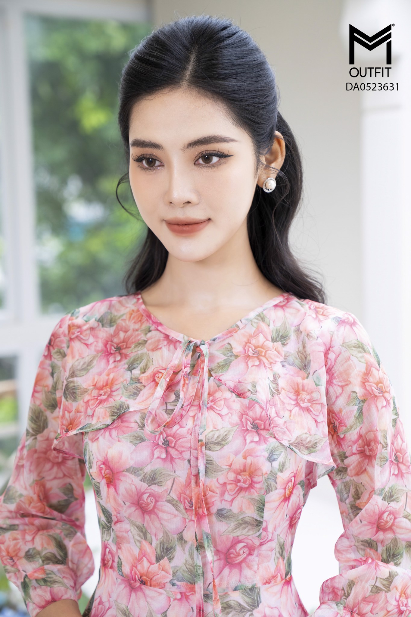 Đầm dáng xòe, tay lỡ, tà bong buộc dây