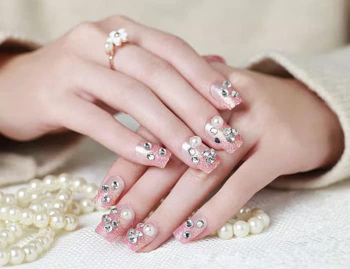 Hộp 24 Móng tay giả , nail giả , móng giả A81 (Keo sẵn sau các ngón tay )