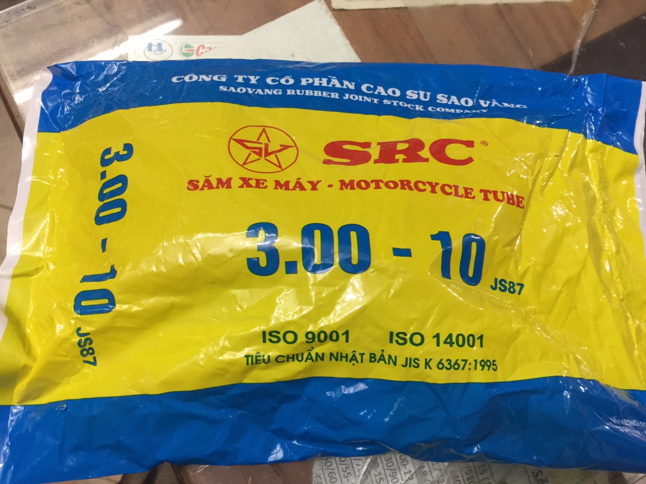 Ruột (săm) xe rùa, xe đạp điện, xe xmen 3.00-10 van cong Sao Vàng