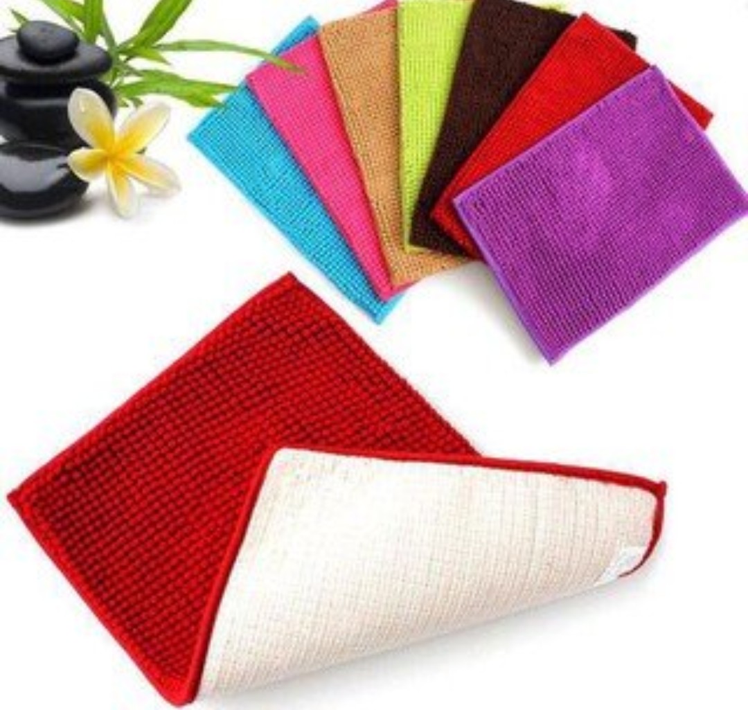 Thảm san hô siêu thấm 30x45cm Gia Phú ( giao màu ngẫu nhiên )