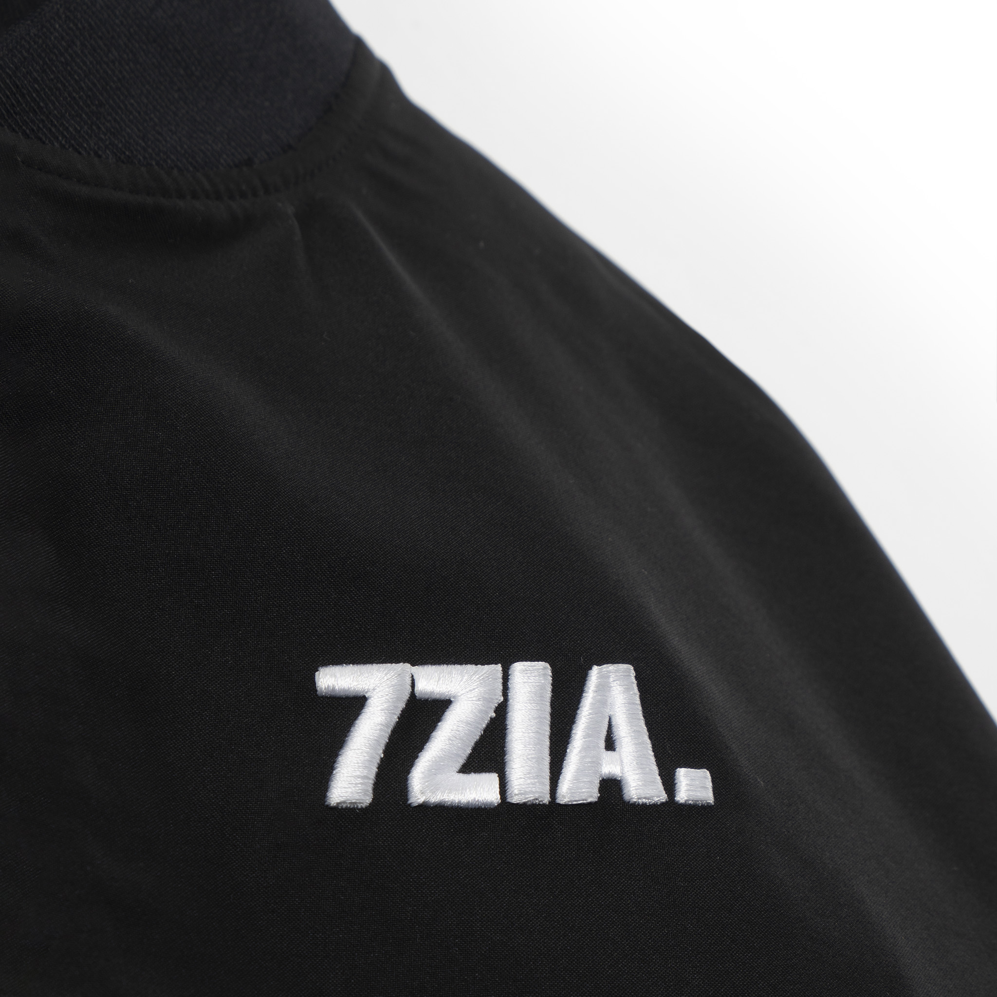 Áo khoác Bomber satin 7ZIA - Màu đen