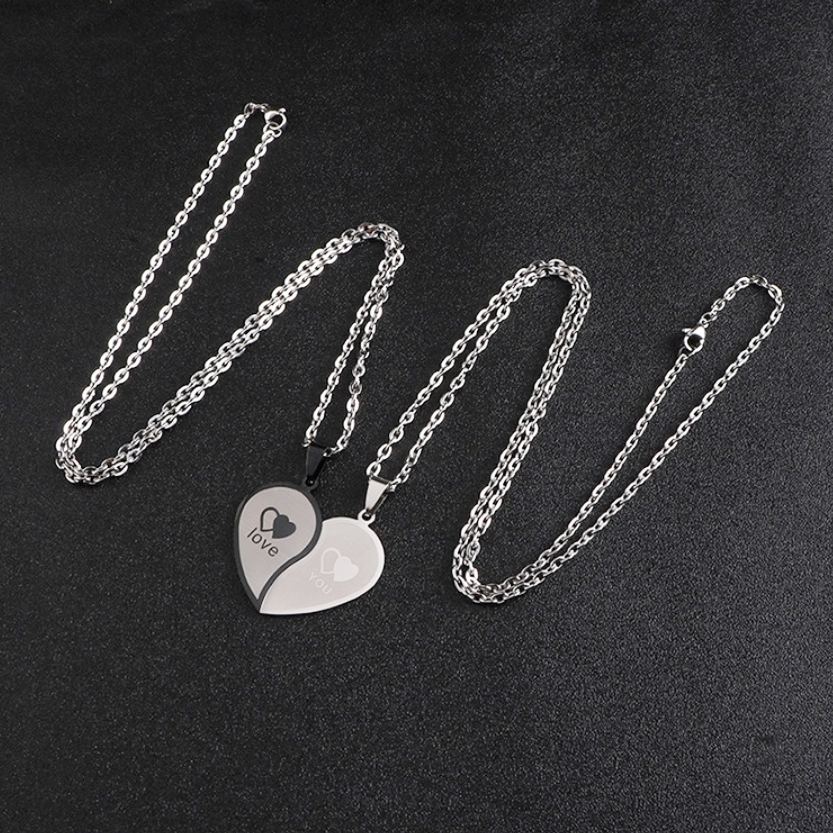 Dây chuyền cặp đôi mặt trái tim ghép đôi tình yêu khắc chữ LOVE không đen gỉ