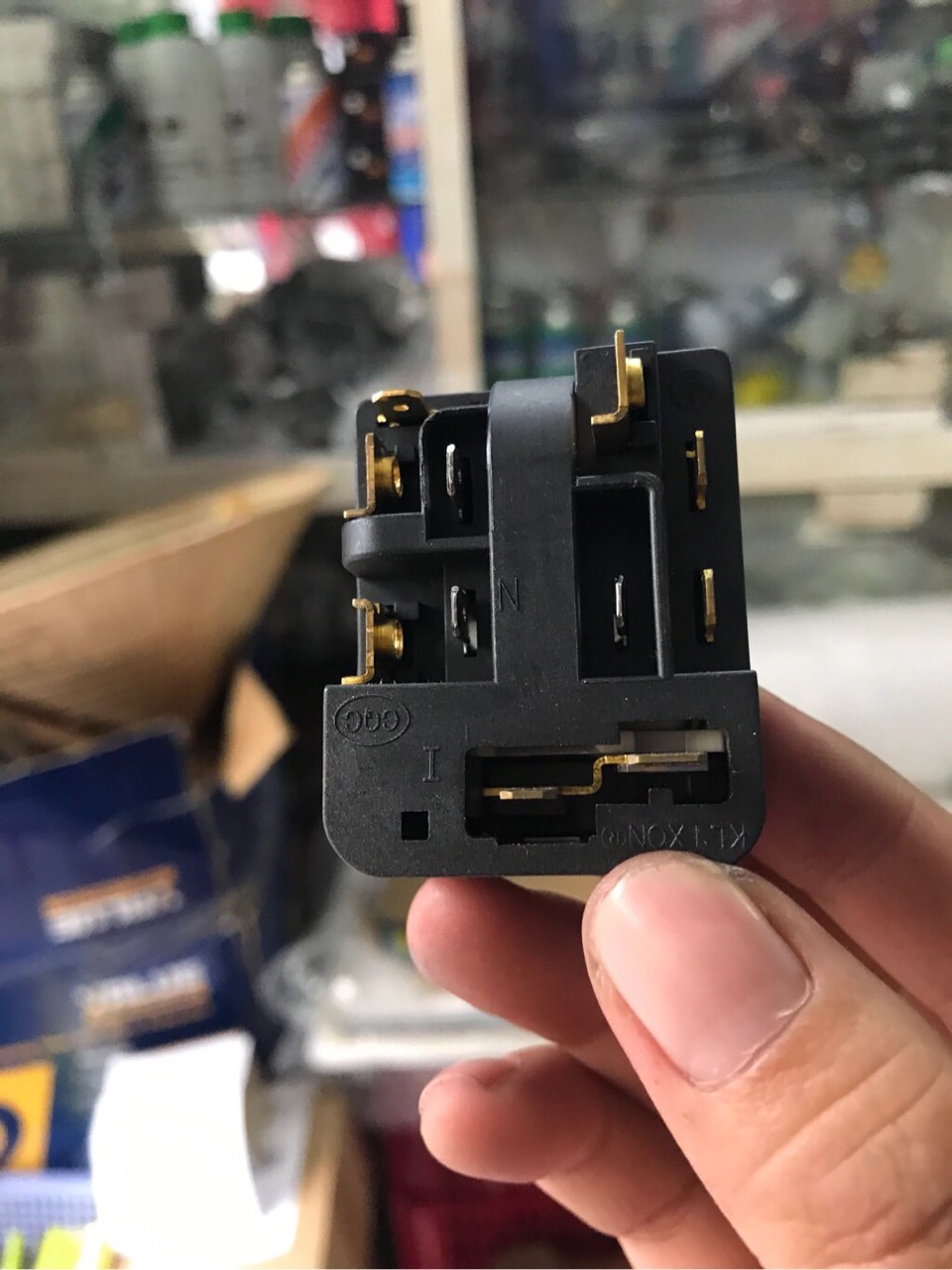 Bộ rơ le khởi động và bảo vệ block tủ lạnh electrolux