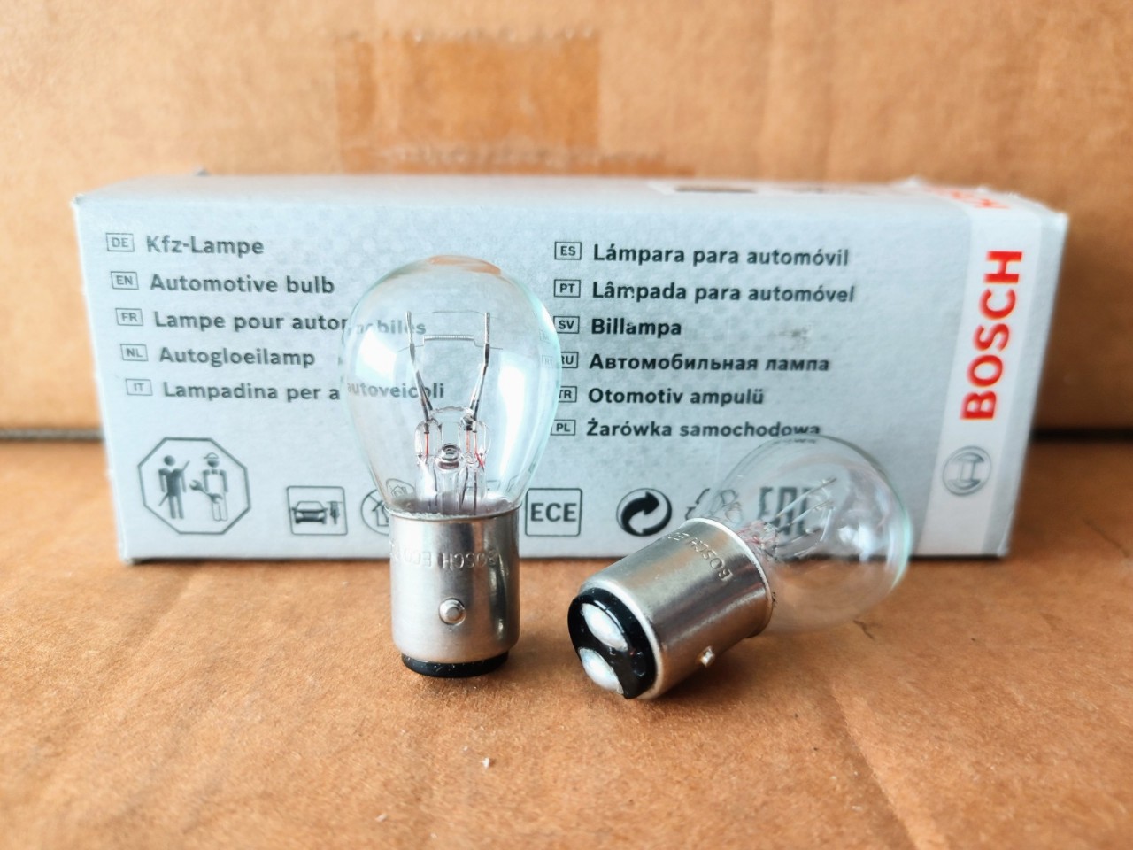 Bóng Đèn Tín Hiệu .Bosch. P21/5W (2Tim) 12V 21/5W