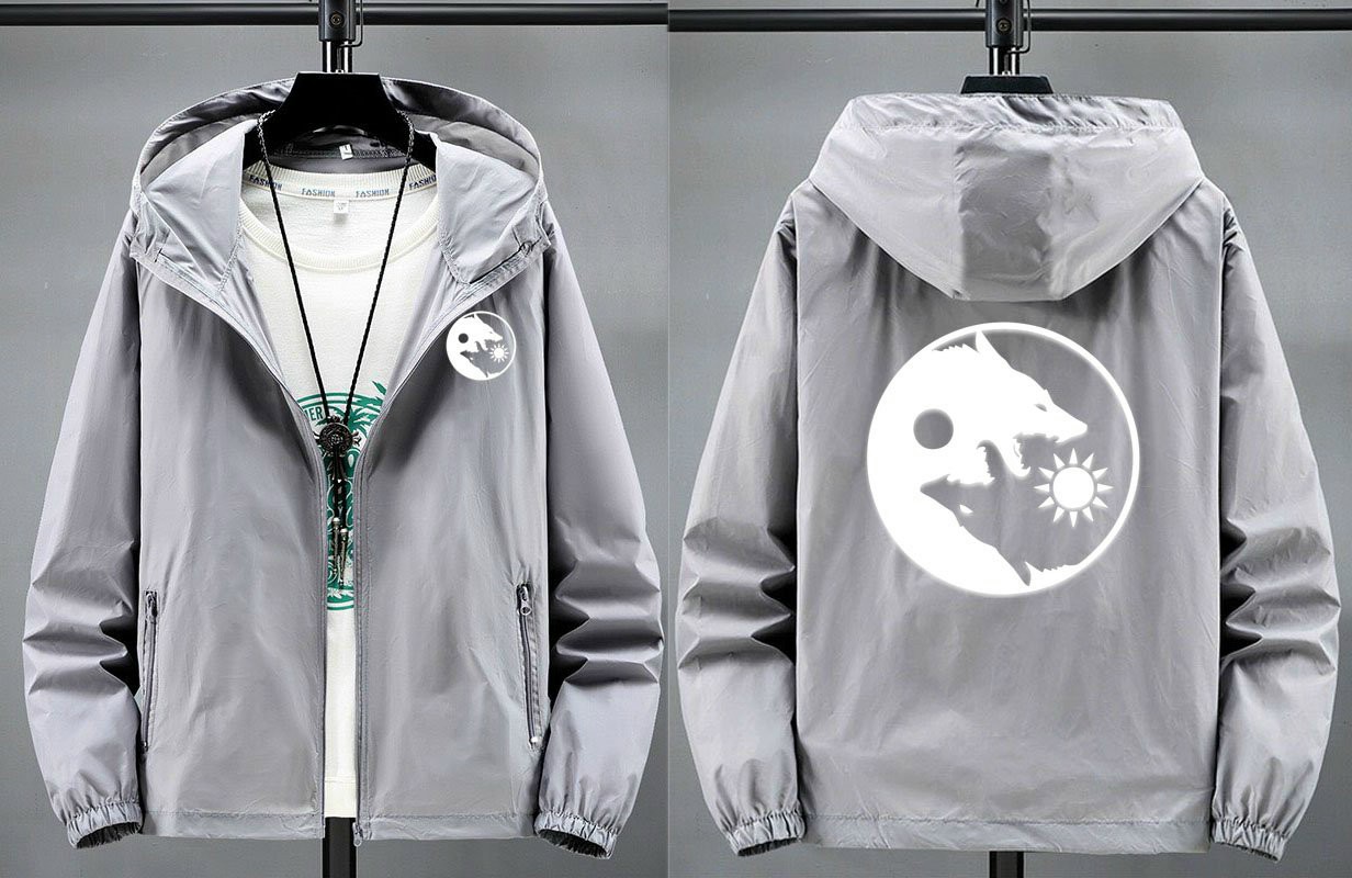 Áo khoác dù phản quang logo in phản quang sói gầm nút mặt trời cực ngầu