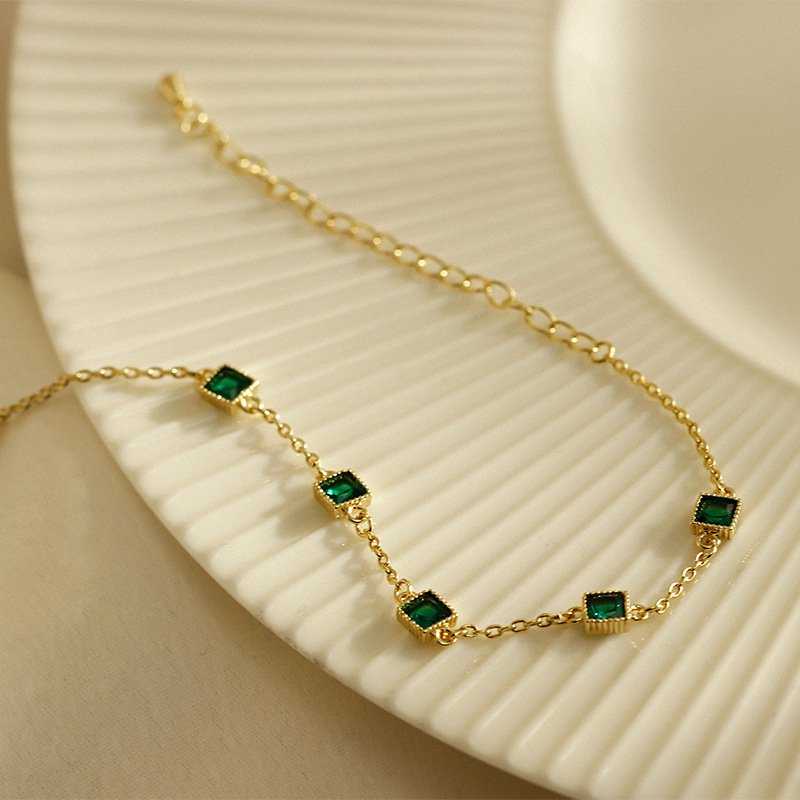 Fashion Micro Inlay Shiny Diamond Emerald Crystal Bracelet for Women Light Luxury Girlfriends Bracelet Special-Interest Design Temperament Bracelet