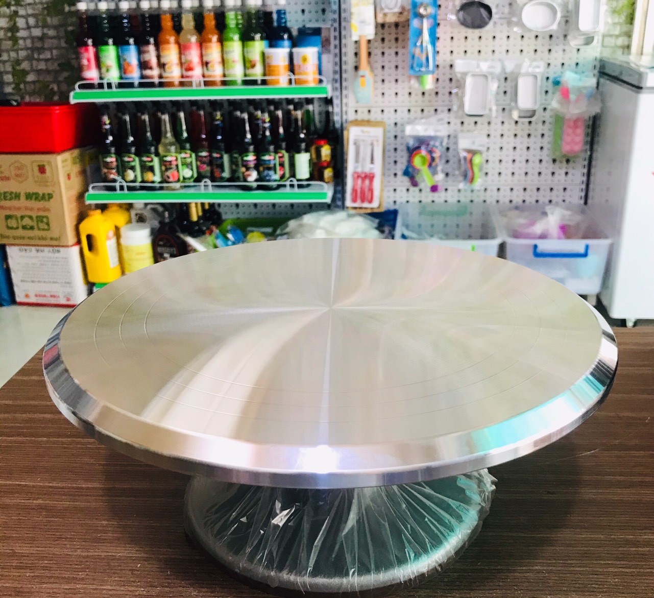 Bàn xoay bánh kem inox