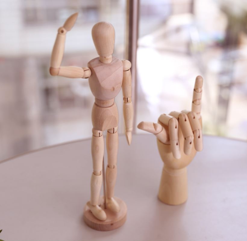 Mont Marte Wooden Mannequin