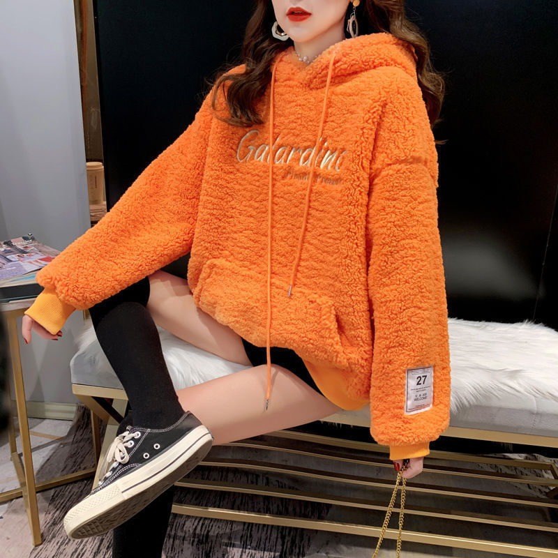 Áo Hoodie Chui Đầu Giả Lông Cừu Có Mũ Trùm Đầu Rộng Rãi Dày Dặn Lót Nhung Mẫu Mới Mùa Thu Đông 2022 Áo Nữ Dáng Dài Vừa Sành Điệu