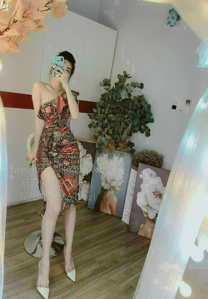 Đầm body ôm có mút ngực họa tiết xinh lung linh qc22