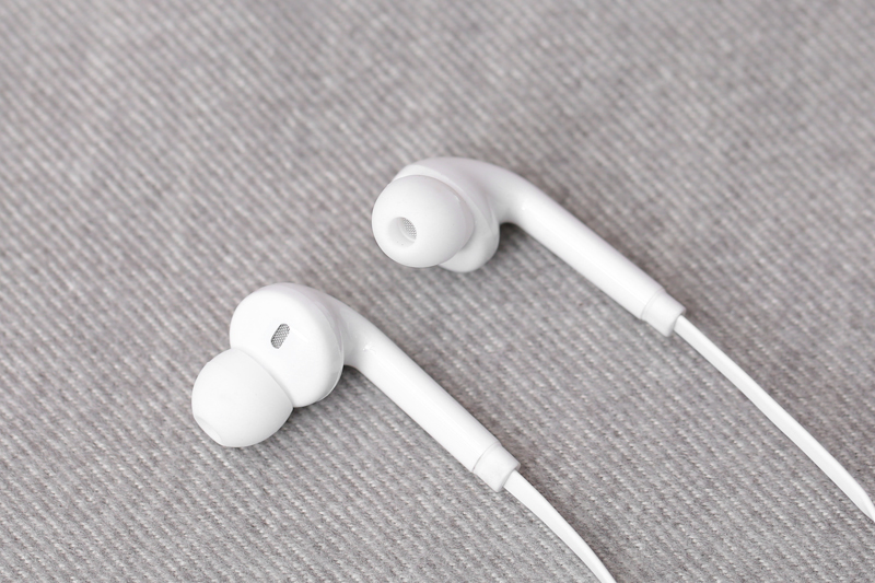 Tai nghe EP Awei Q60Hi Trắng