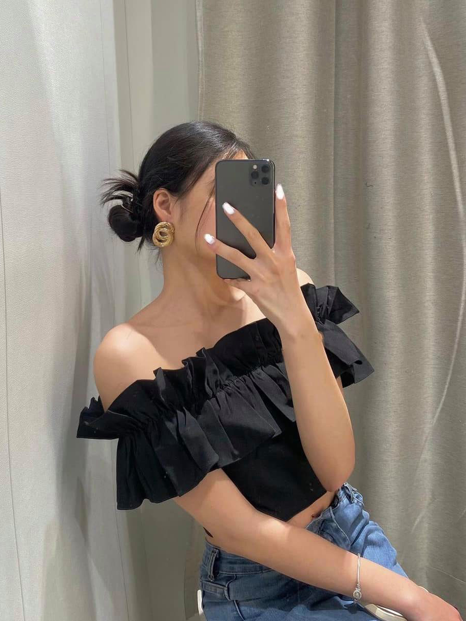 [TANA'S] Áo croptop trễ vai viền bèo