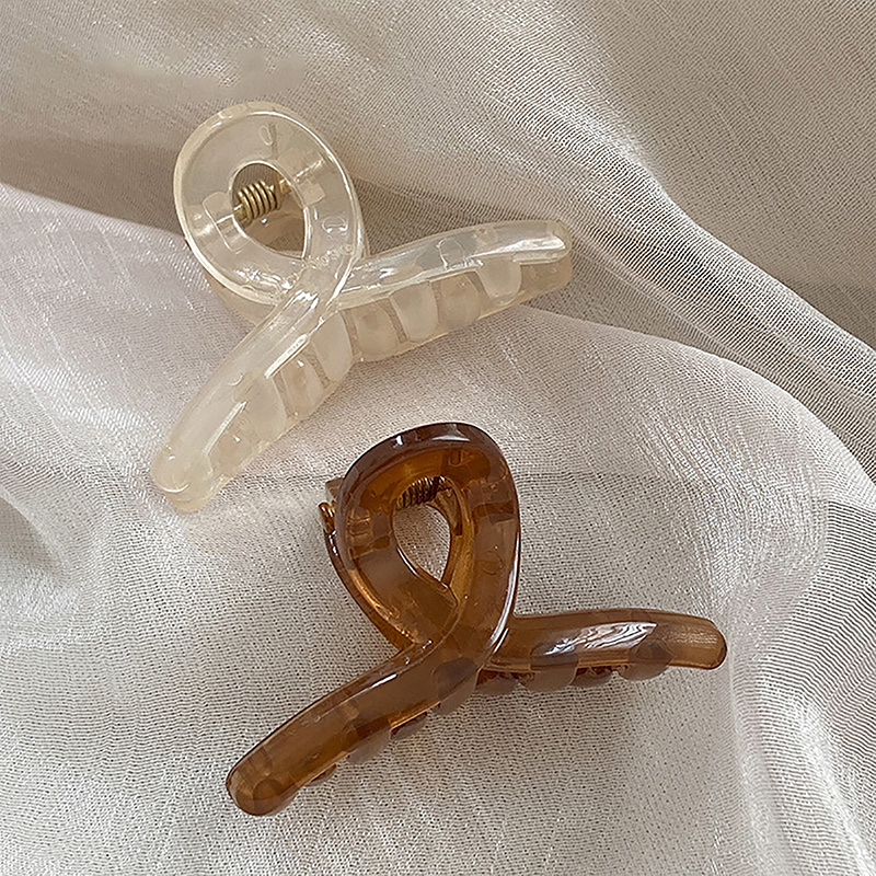 Elegant%20Small%20Jelly%20Shark%20Hair%20Clips%20Plastic%20Clear%20Geometric%20Hair%20Claws%20For%20Women%20Girl%20Ponytail%20Summer%20Headwear%20Hair%20Accessories%20GENGLI%20-%20Image%203