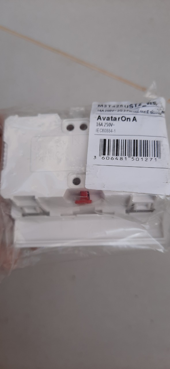 M3T426UST2_WE - Ổ cắm đôi 3 chấu AvatarOn A Schneider