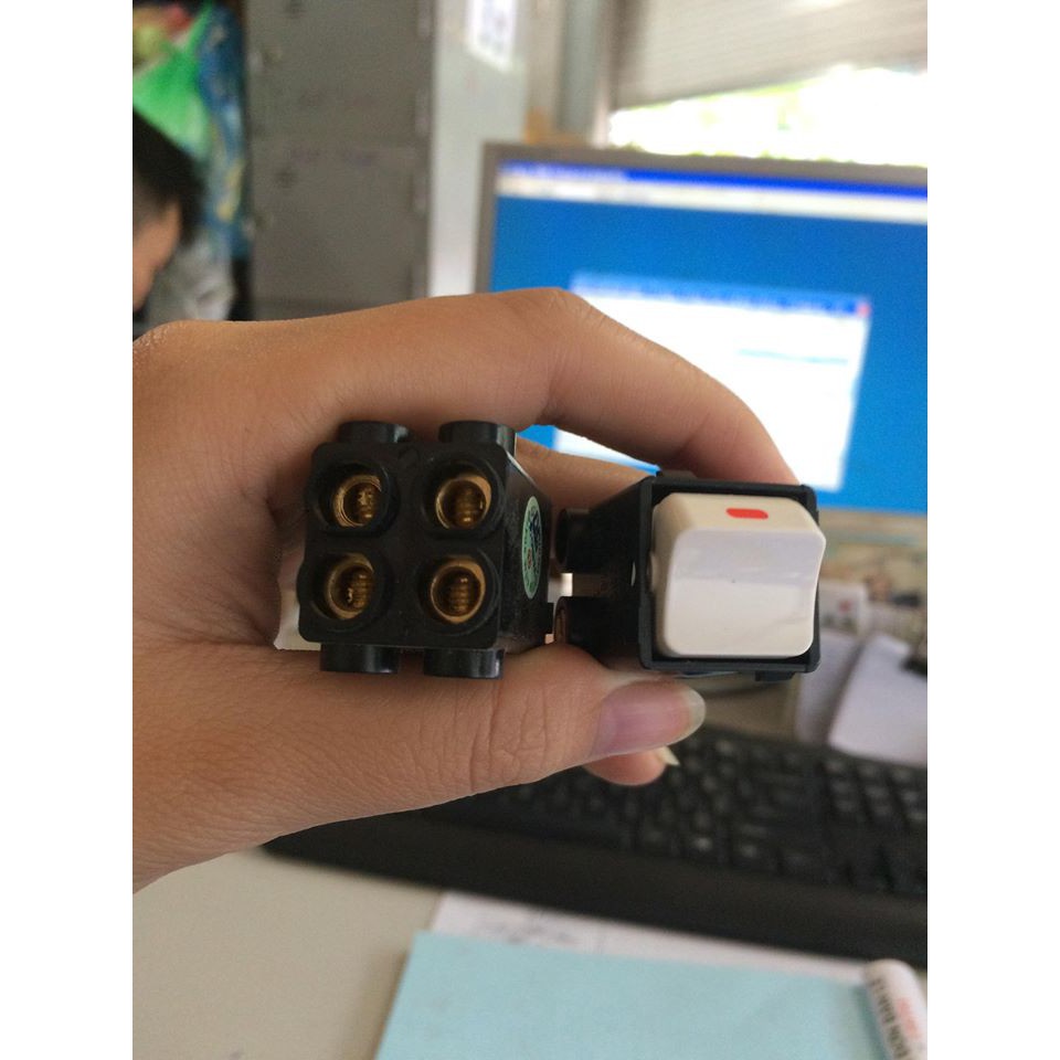 HẠT CÔNG TẮC 4 CHÂN/ 3 CHIỀU SINO S19/ 20A- HẠT VUÔNG