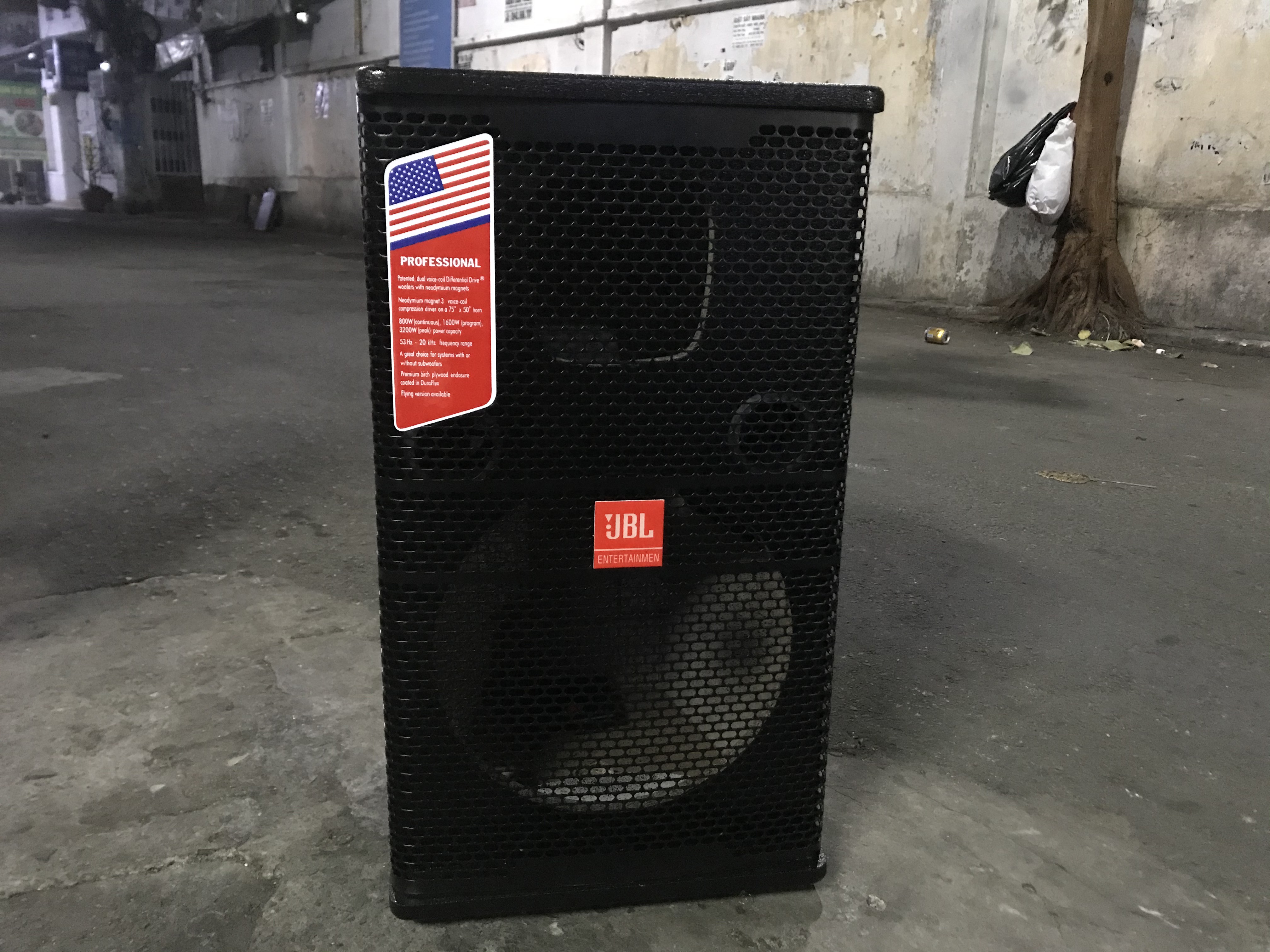 1 Cái Vỏ thùng sơn bass 3 tấc + (Tặng tem loa)