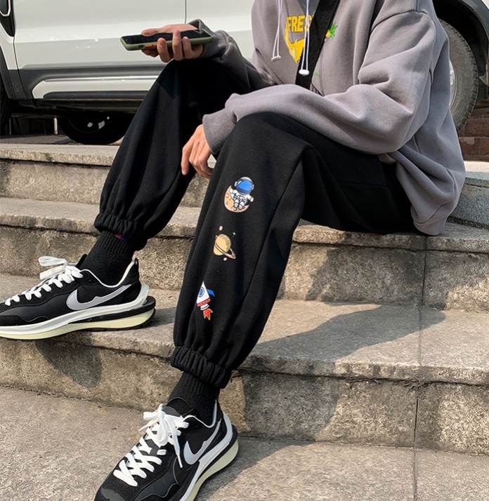 💥 Mẫu hót 💥 Quần jogger ống rộng nam nữ bo gấu dáng thể thao suông nam nữ nỉ da cá thu đông hình vũ trụ 2 màu đen trắng [ Q NỈ BO VŨ TRỤ ]