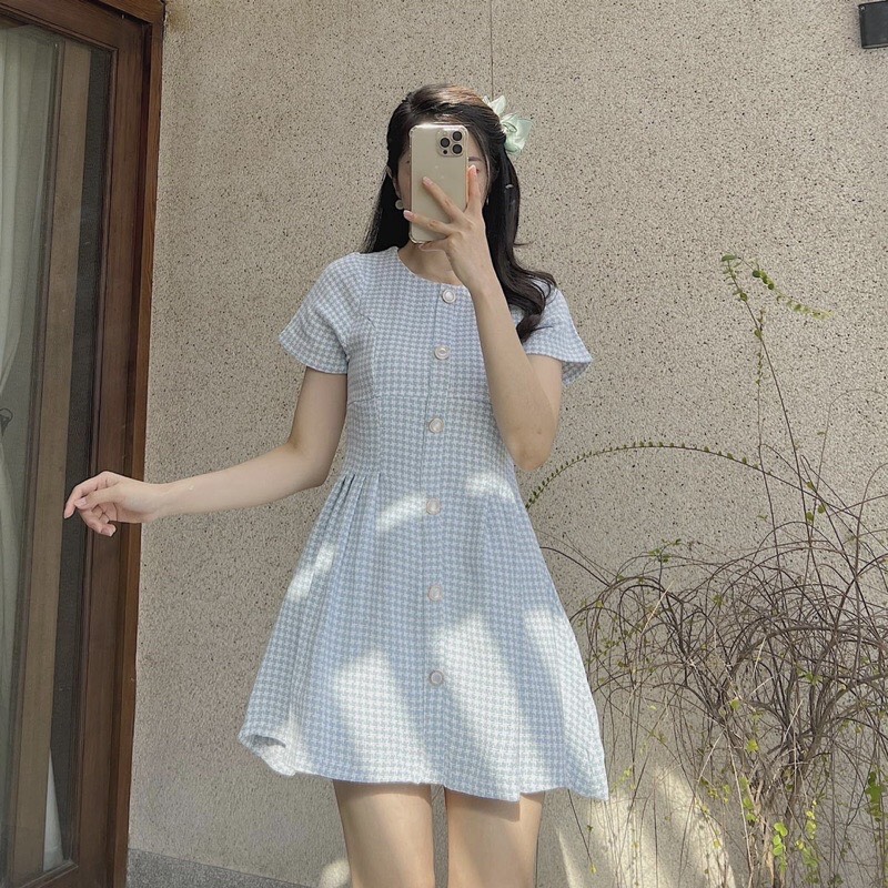 Đầm tweed phối nút