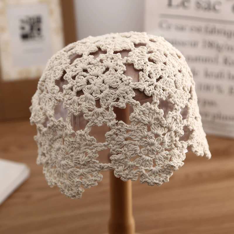 AA18-Skullies Cap Hat Women's Retro Hand Crochet Hat Autumn and Winter Hollow Out Baotou Hat All-match Crochet Flower Beanie Hat