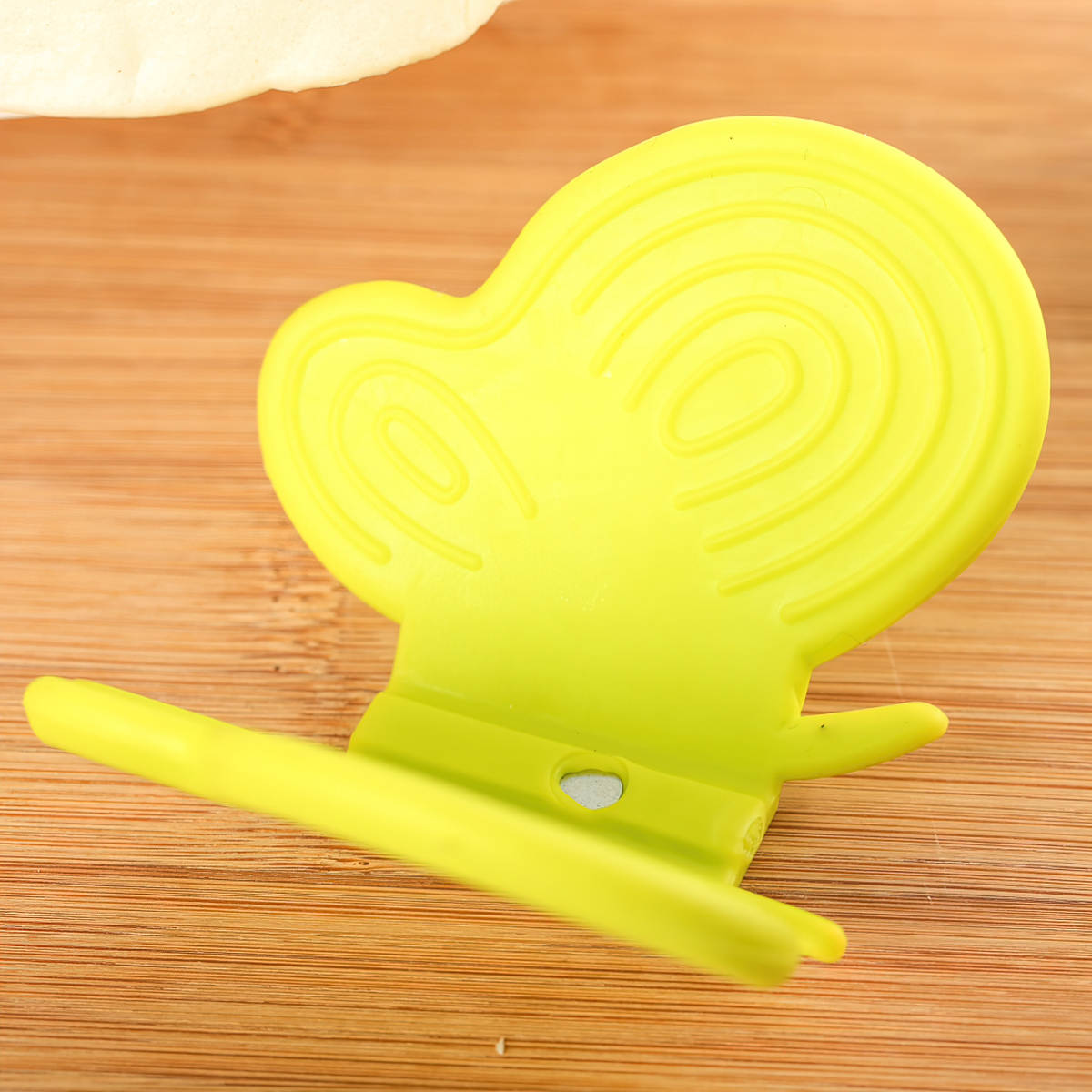 Non-slip & heat insulation butterfly-shaped silicone dish clamp