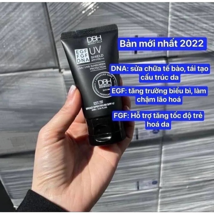 Kem chống nắng DBH 60ml Sunscreen Protection UV Shield SPF47 PA +++