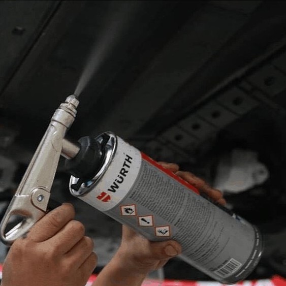 Xịt phủ gầm Wurth (Đen) 1L chính hãng