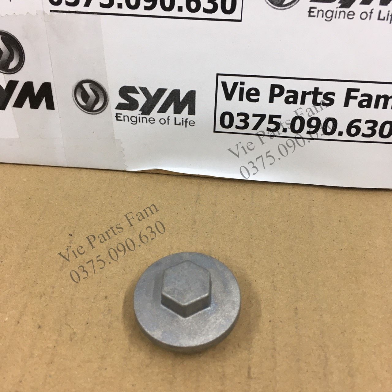 Nắp xả nhớt Attila SYM, hàng din SYM mới 100%