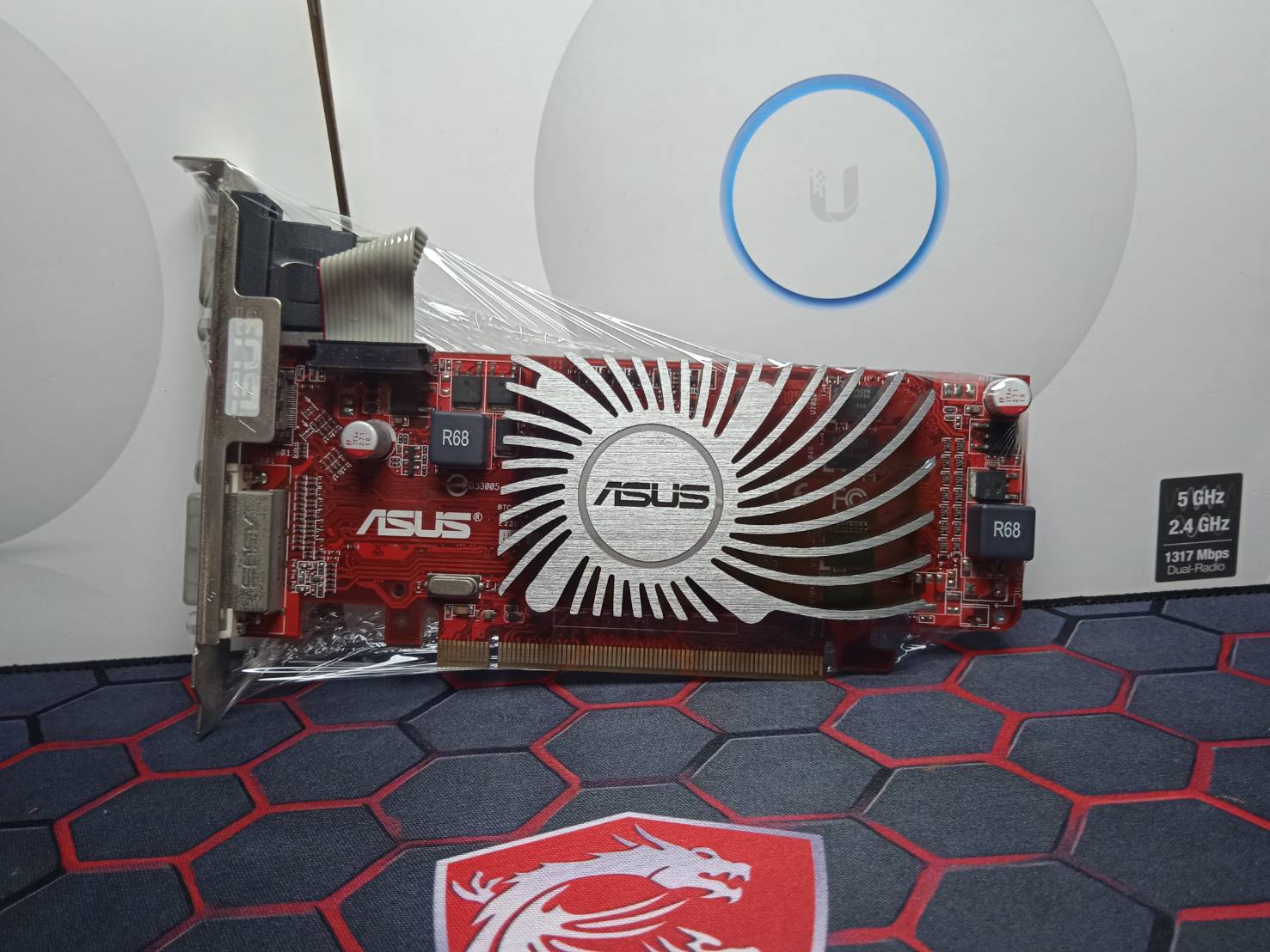 การ์ดจอ ASUS ATI AMD Radeon HD5450 1GB DDR3 64Bit สวยๆพร้อมใช้.