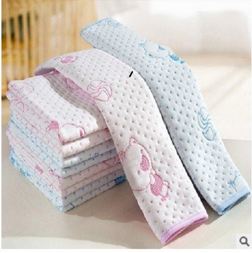 Tấm lót chống thấm 4 lớp CHO BÉ YÊU SIZE 50*70CM