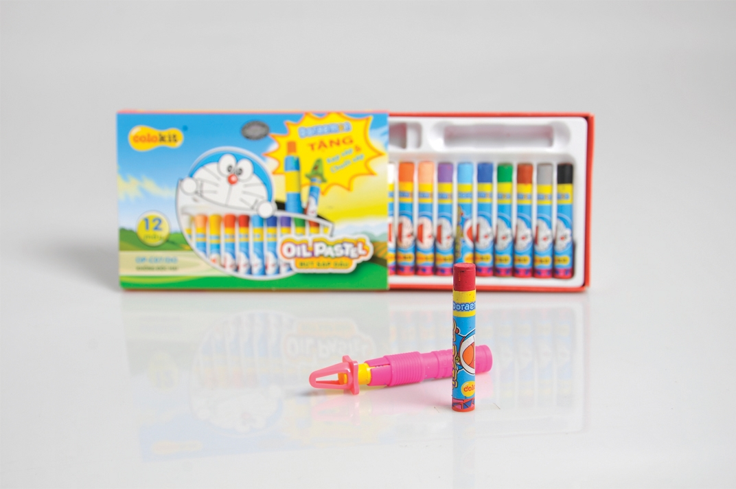 BÚT SÁP DẦU COLOKIT DORAEMON OP-C07/DO 12 MÀU