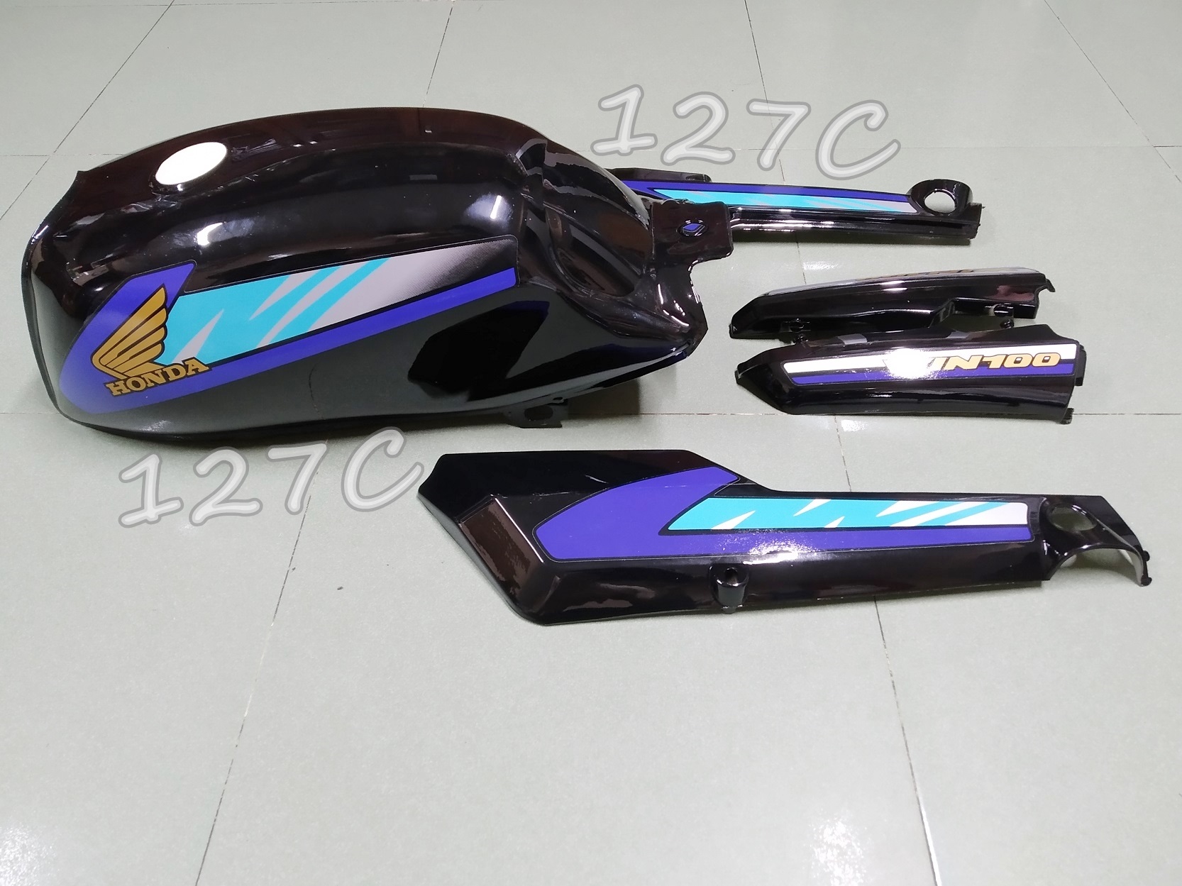 [Hcm] Combo Set of Large Fuel Tank & Large & Small Trunk Win 100Cc (Black/Red)