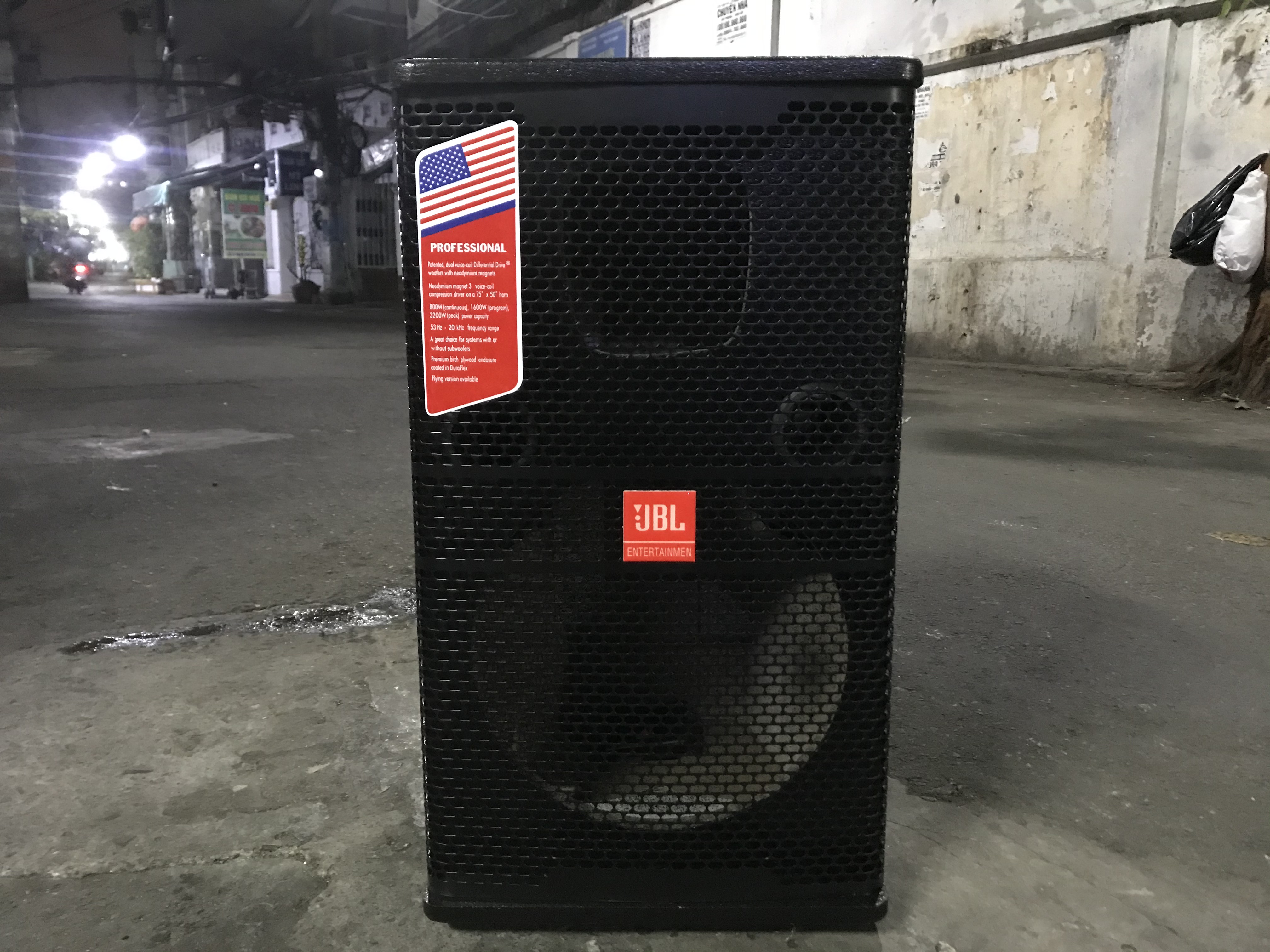 1 Cái Vỏ thùng sơn bass 3 tấc + (Tặng tem loa)