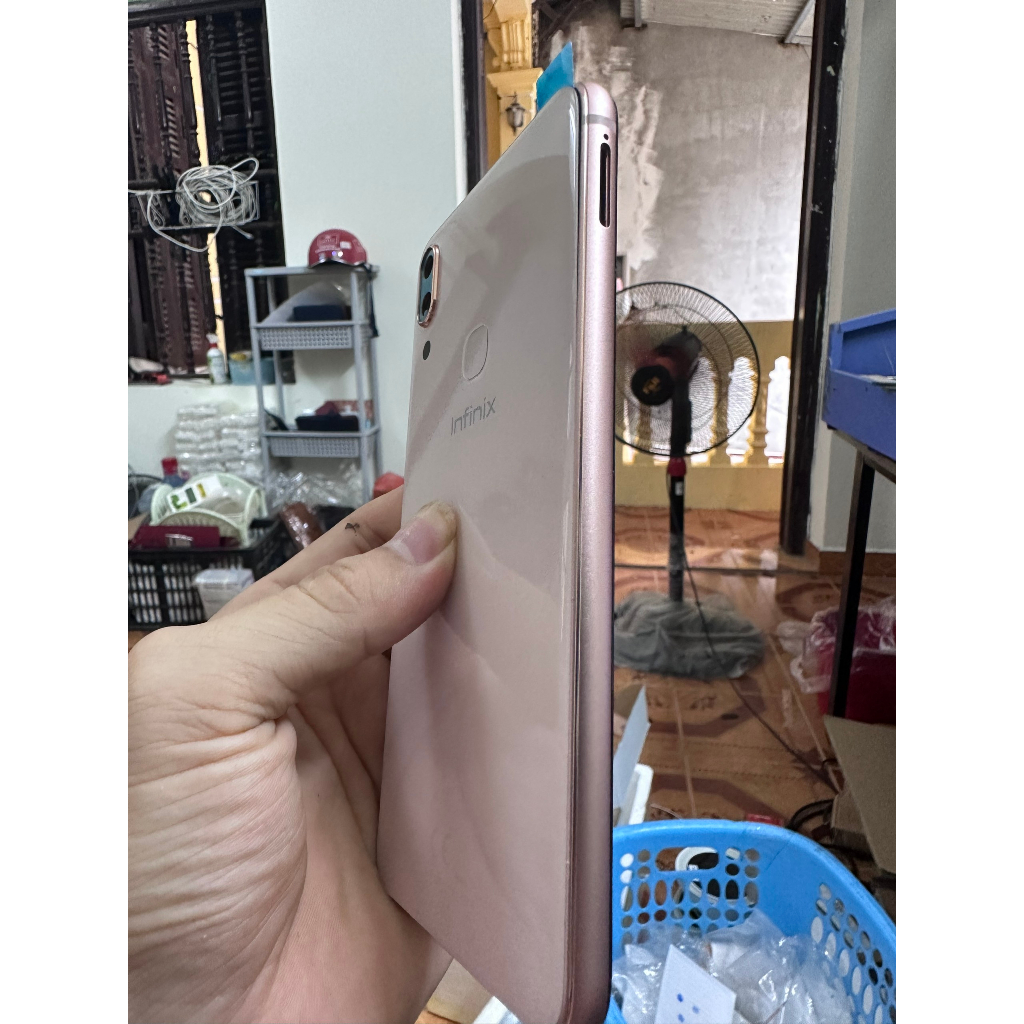 Nắp lưng Vsmart Active 1+/Infinity Zero 6 - Màu hồng (Vàng)