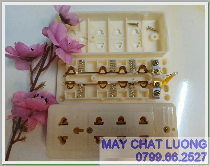 Ổ CẮM SIÊU BỀN 3 LỖ  – 4 LỖ  VINAKIP